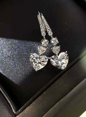 Internet Red Heart-shaped Earrings Romantic Valentine's Day