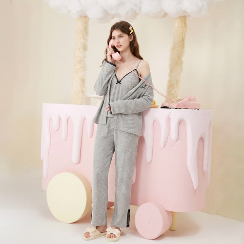 睡衣女款2026新款冬高级感秋冬款三件套蕾丝带胸垫冬季家居服毛绒 - 图1