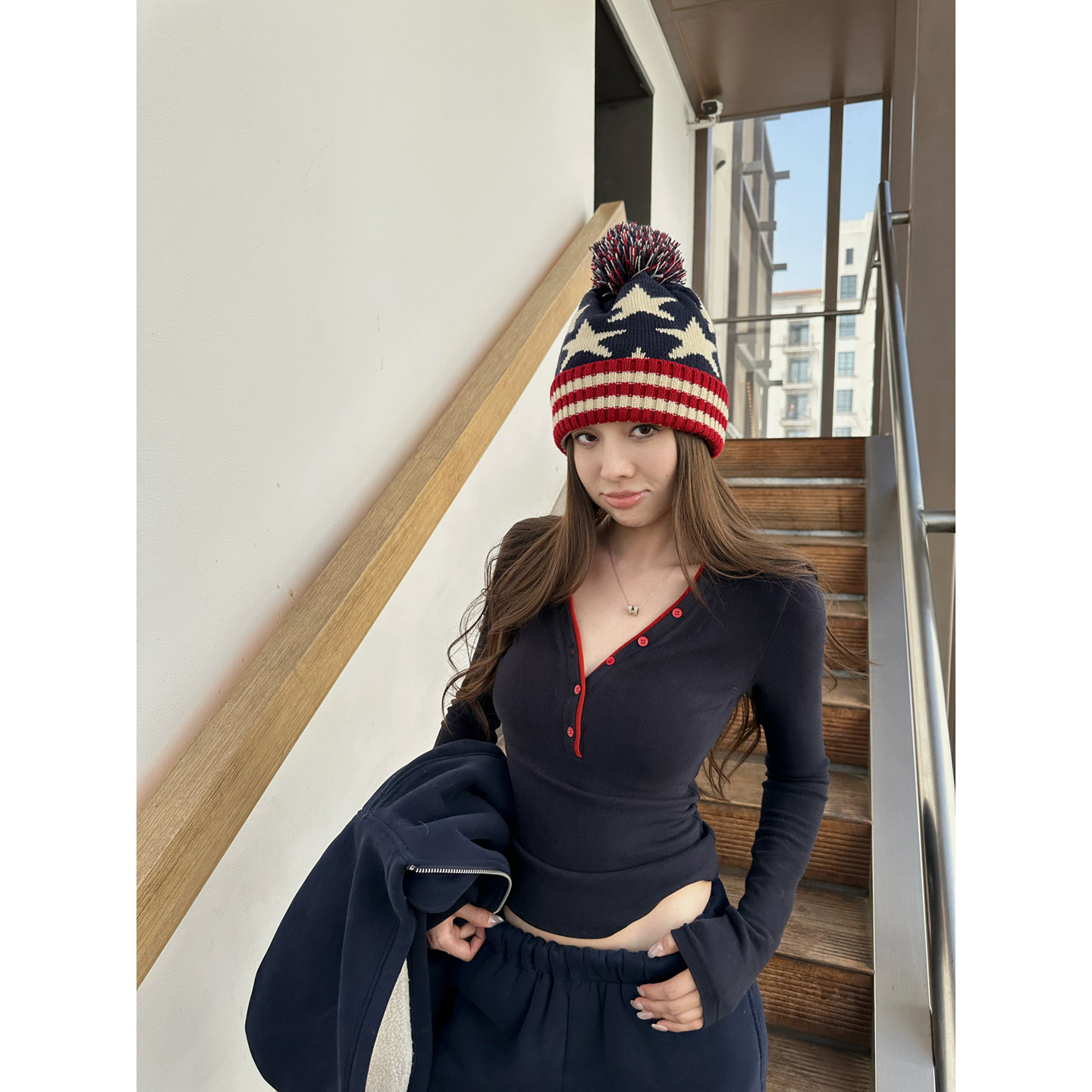 NanaByNana【独家万能搭】德绒自发热v领长袖t恤女冬收腰内搭上衣 - 图0