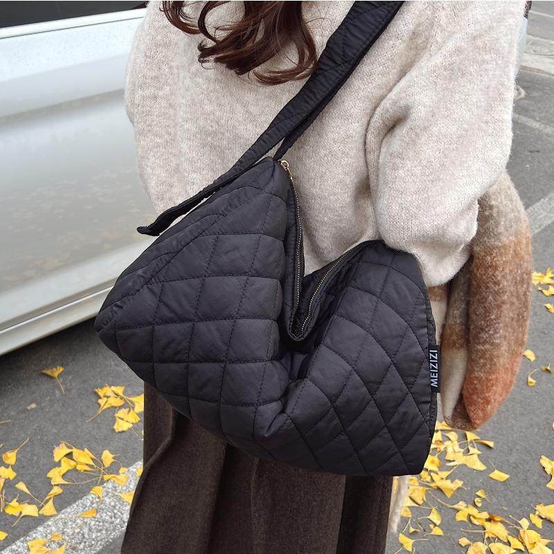 帆布包包女大容量2024新款秋冬休闲百搭单肩斜挎包上课通勤托特包,淘宝优惠券,粉丝福利购,淘宝优惠卷