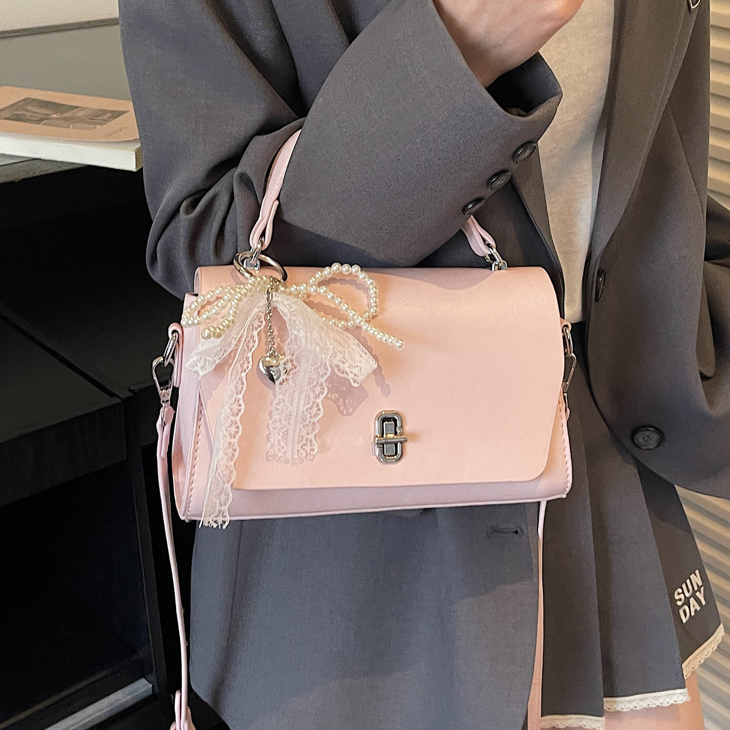 早春百搭蝴蝶结小包包女2025新款上班通勤小拎包小方包简约斜挎包,淘宝优惠券,粉丝福利购,淘宝优惠卷