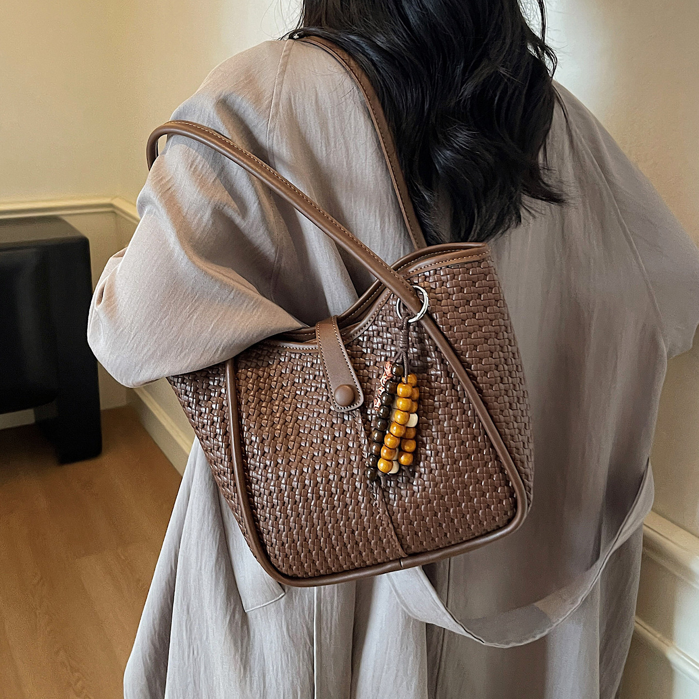 质感编织纹大包包女2025新款时尚菜篮子托特包夏季质感通勤腋下包,淘宝优惠券,粉丝福利购,淘宝优惠卷