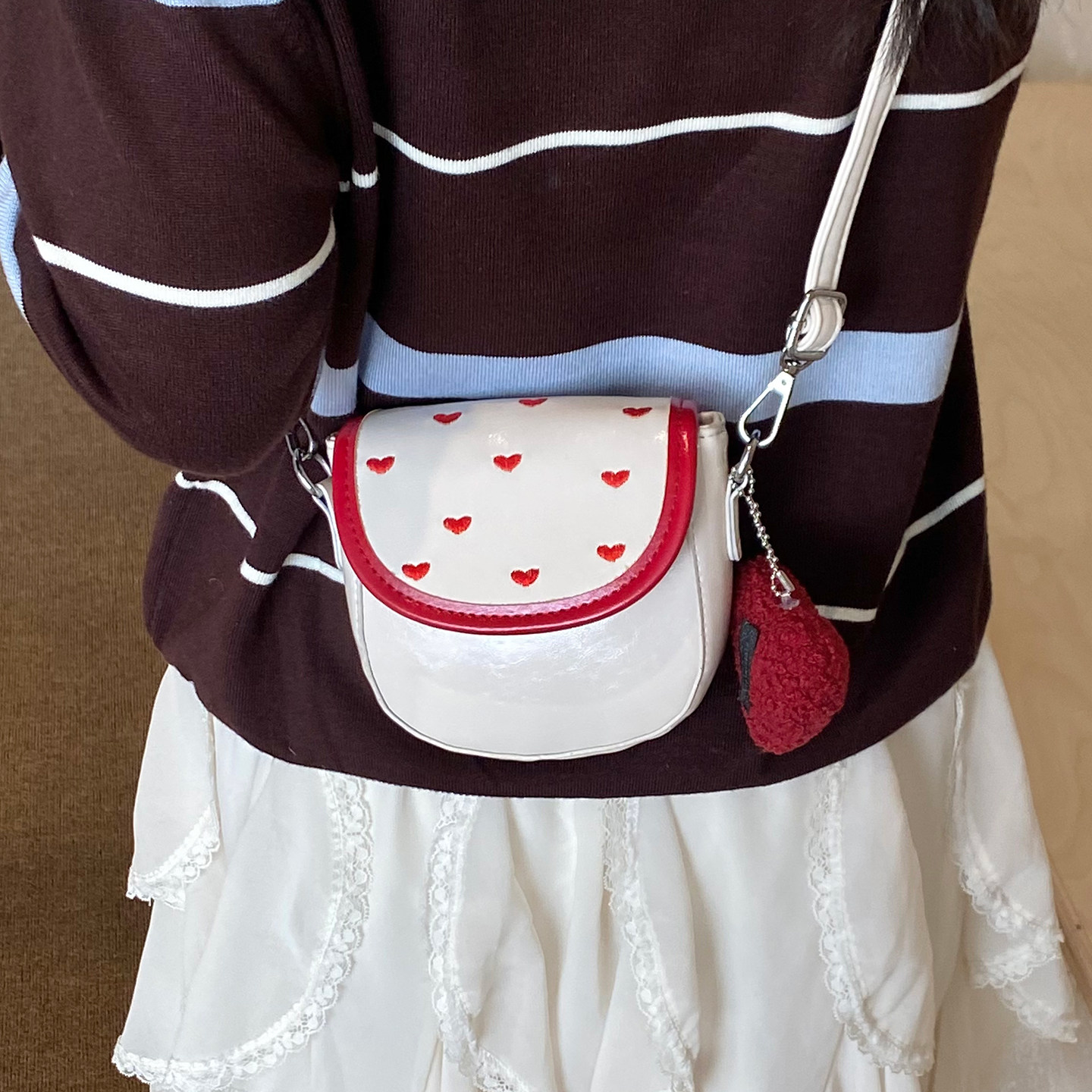 甜美少女风小包包女2025新款百搭迷你口红包马鞍包冬季质感斜挎包,淘宝优惠券,粉丝福利购,淘宝优惠卷