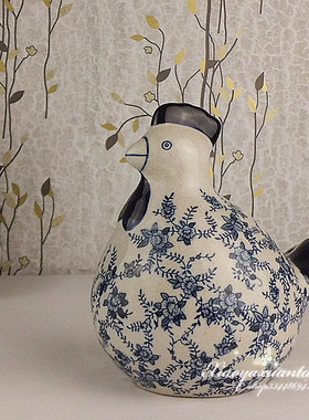 复古北欧风格青花手绘裂纹釉摆件