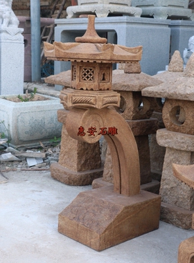 天然石日式石灯笼庭院
