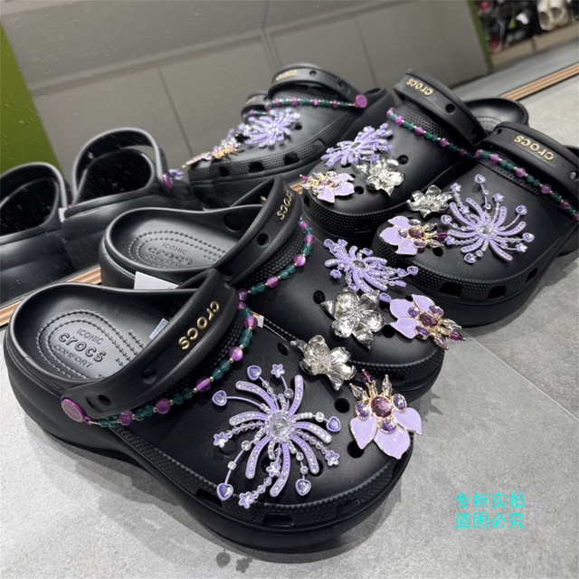 Crocs Crocs White Deer ດຽວກັນກັບຄລາສສິກ cloud ຫນາ soled summer ຫາດຊາຍ flame clogs 214113-001