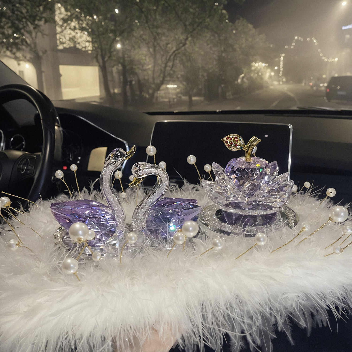 水晶天鹅汽车摆件轻奢高档紫色粉色苹果莲花车内装饰香薰车载饰品,淘宝优惠券,粉丝福利购,淘宝优惠卷