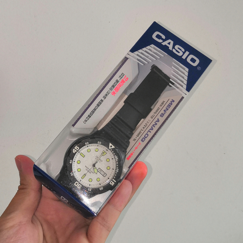 日本卡西欧 网红小白表学生表情侣表生日礼物小黑表男女款 CASIO 日本卡西欧 网红小白表学生表情侣表生日礼物小黑表男女款 CASIO
