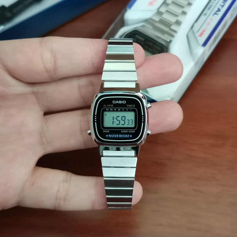 日本卡西欧 方形电子手表金属小方块情侣复古钢带防水男女表 CASIO 日本卡西欧 方形电子手表金属小方块情侣复古钢带防水男女表 CASIO