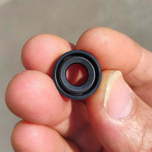 破壁机豆浆机刀头油封密封圈水封8*16*5 通用刀子内部防水圈 - 图0