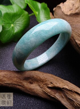 天河石舒俱来碧玺蜜蜡贝壳手镯