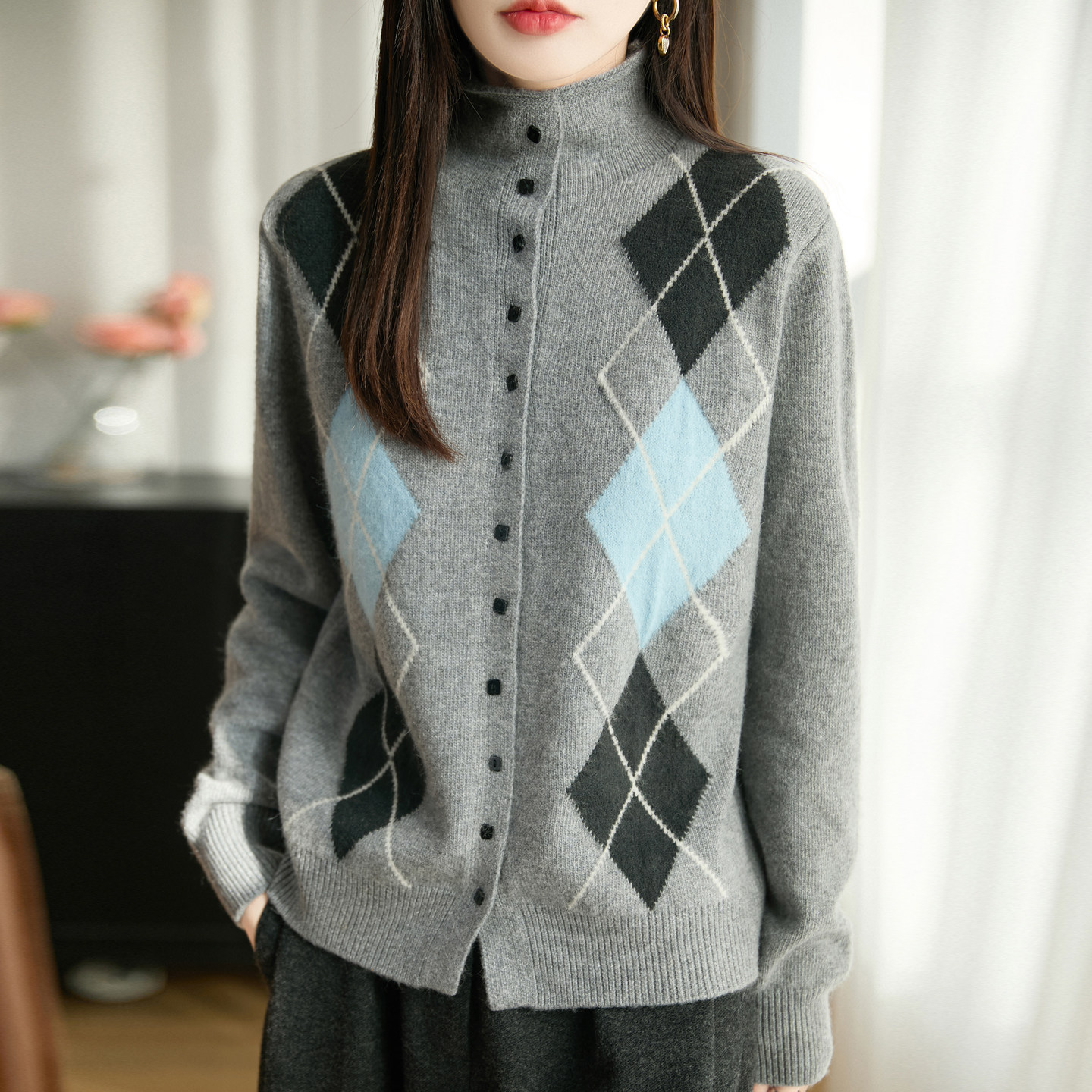 法式菱格纹提花针织开衫女2025新款加厚保暖打底衫时尚百搭上衣 - 图3