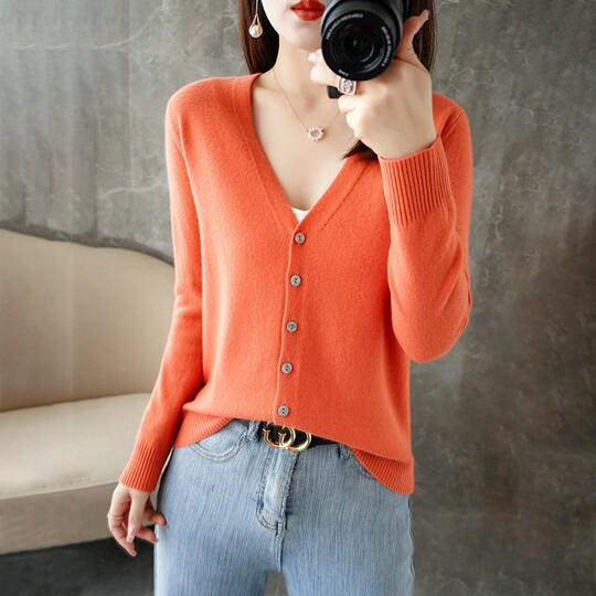 Off-season clearance spring and autumn new V-neck cashmere cardigan for women