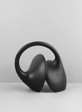 简约黑色树脂仿真动感耳机摆件