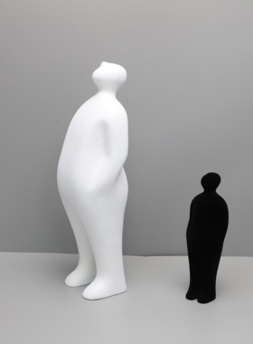 北欧树脂黑色人物样板房摆件