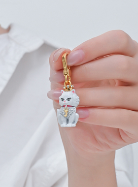 立体皇冠镶钻白色小猫咪吊坠项链