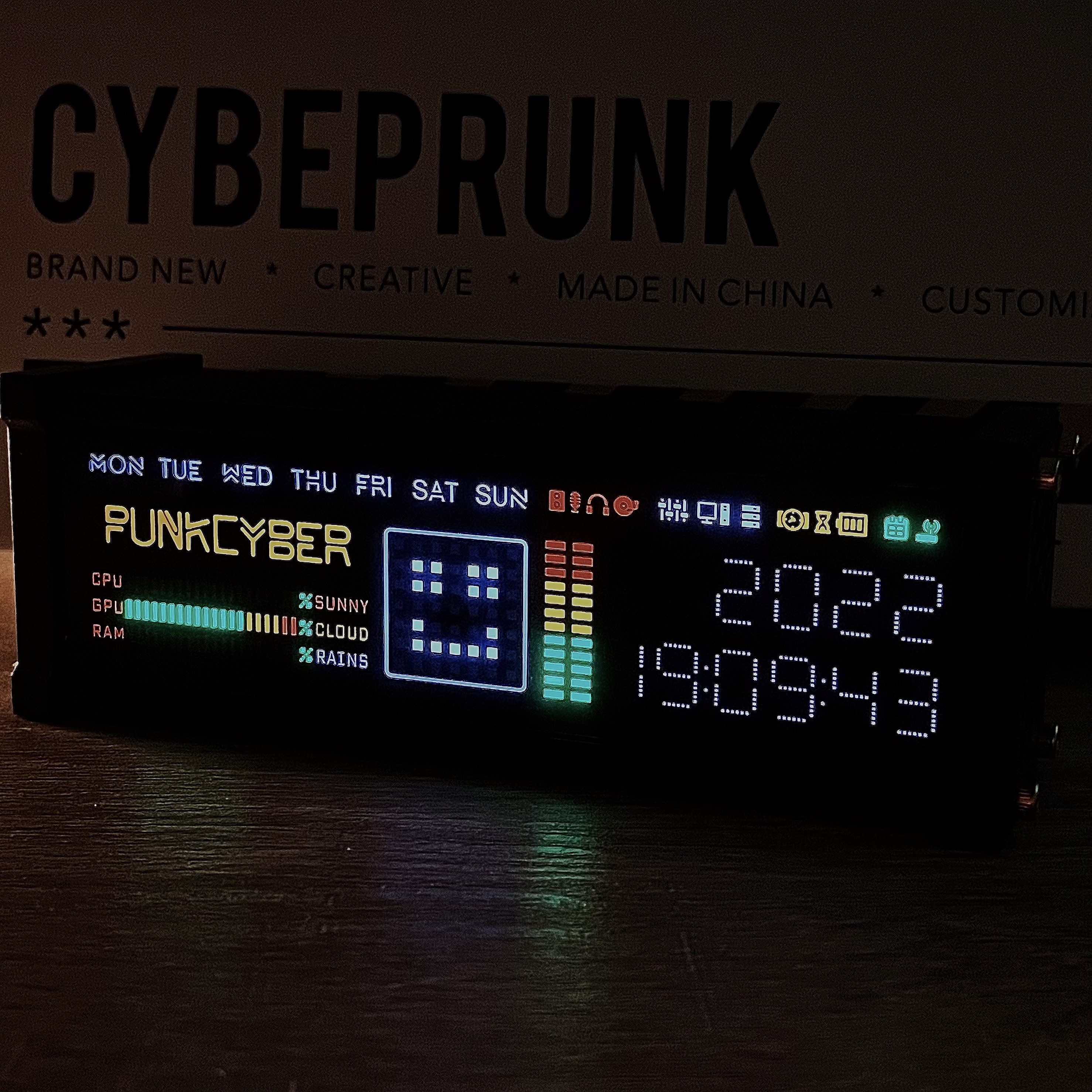 PUNKCYBER创意电子拟荧光管时钟WFD复古桌面摆件送男友礼物仪式感-图1