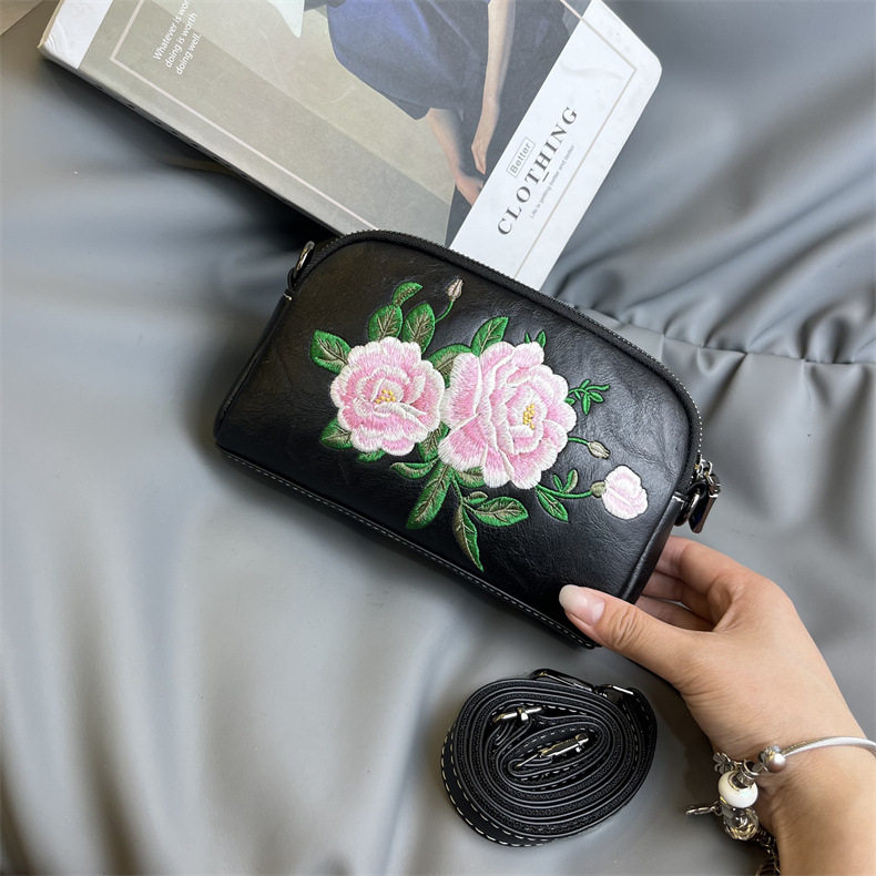 手机零钱包女民族风绣花中年妈妈包多隔层中国风单肩斜挎手拿包,淘宝优惠券,粉丝福利购,淘宝优惠卷