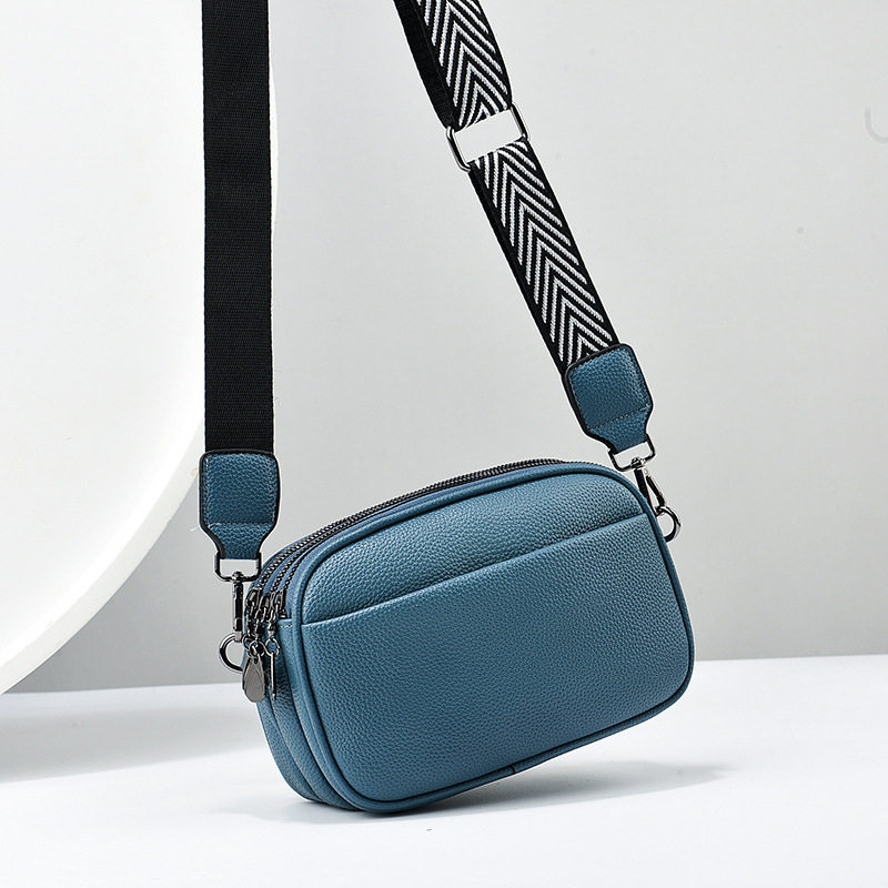 女2024冬季新款大容量多层软皮宽肩带单肩中年妈妈包斜挎小包时尚,淘宝优惠券,粉丝福利购,淘宝优惠卷