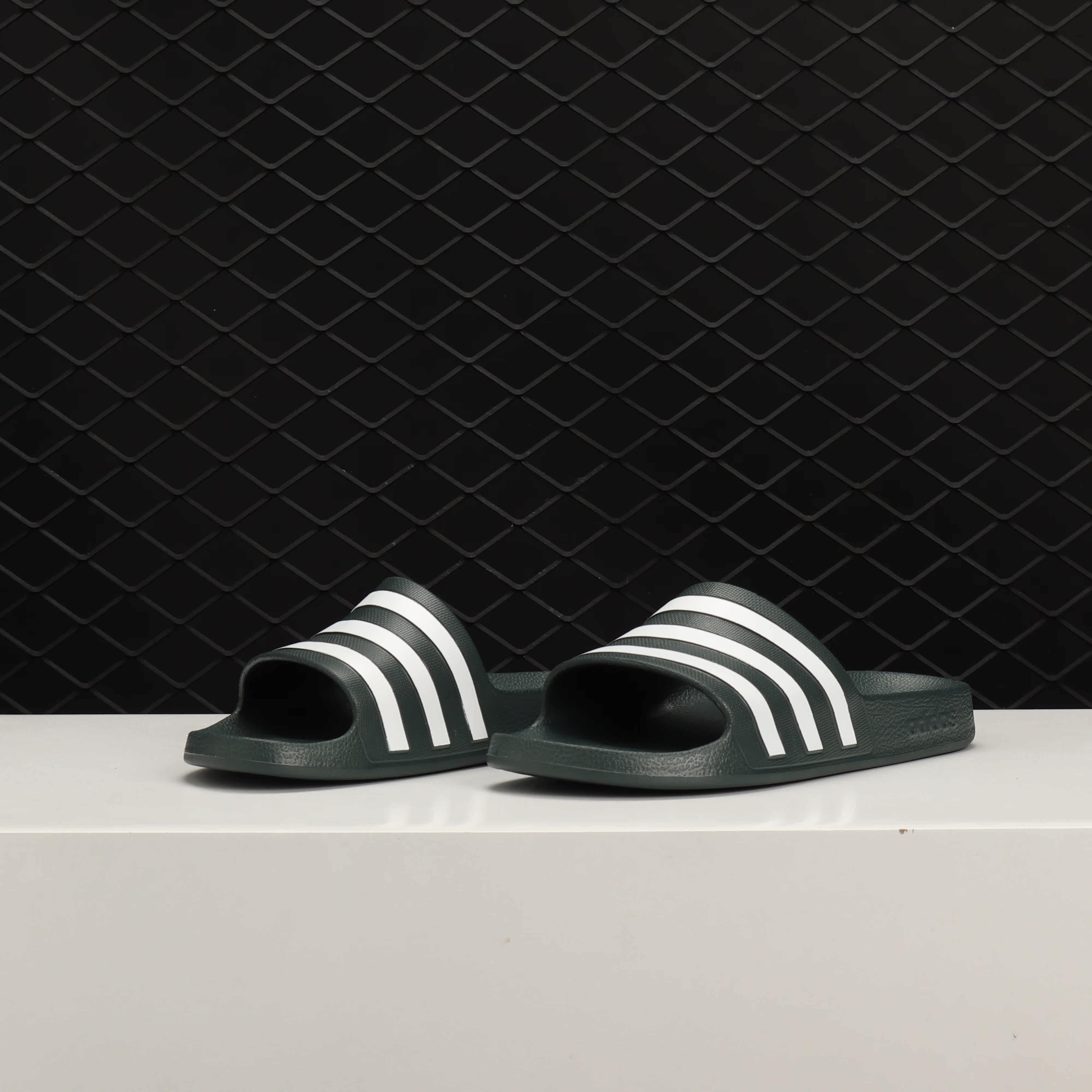 Копии люксовых брендов-adidas _ спортивные тапочки