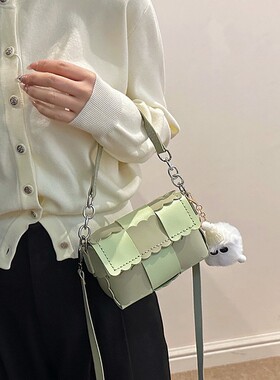 新款手提时尚饼干枕头包手工diy材料包复古单肩包斜挎包编织包潮.