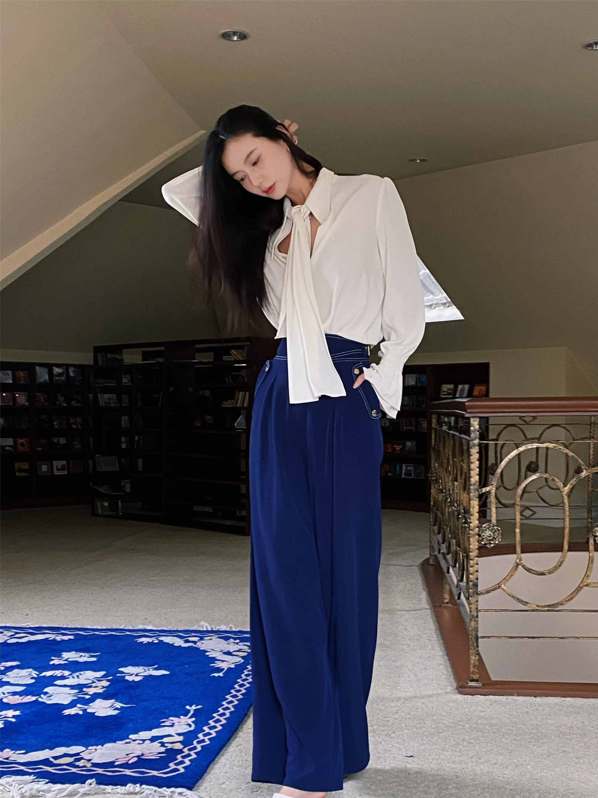 needshop12021秋季新款深蓝色设计感西裤宽松垂坠感高腰阔腿裤女