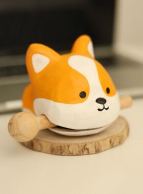 工位发疯摆件木鱼木雕龙头猫咪狗狗工位治愈情绪电脑桌面解压ins