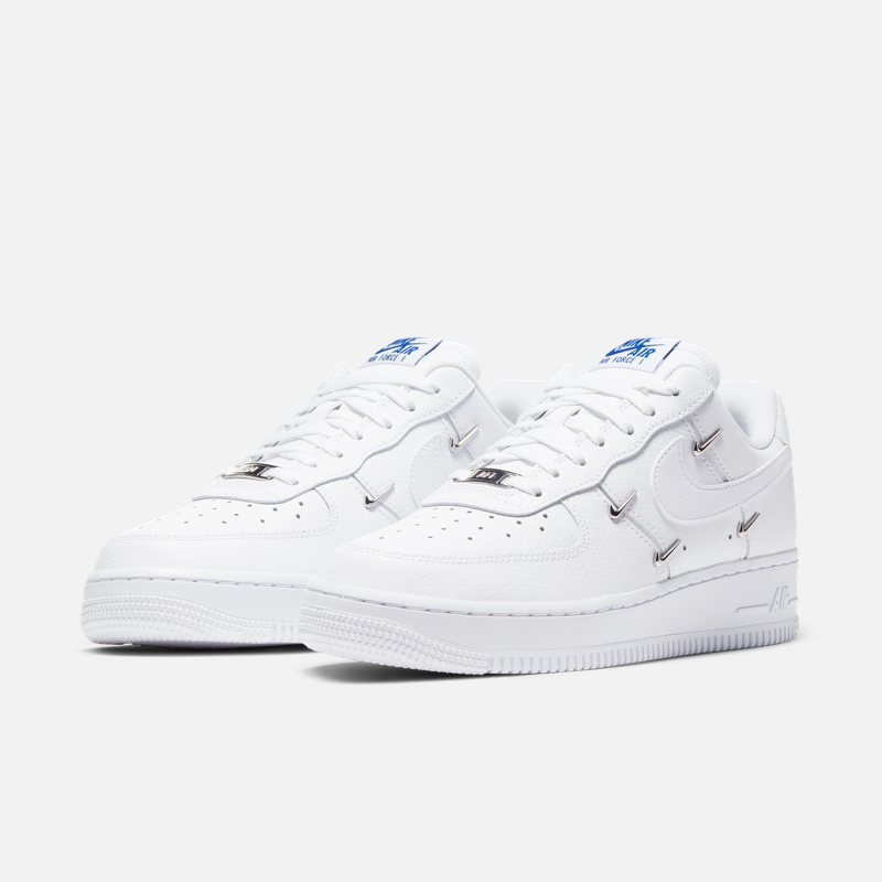耐克空军一号女子秋冬板鞋NIKEAIRFORCE1