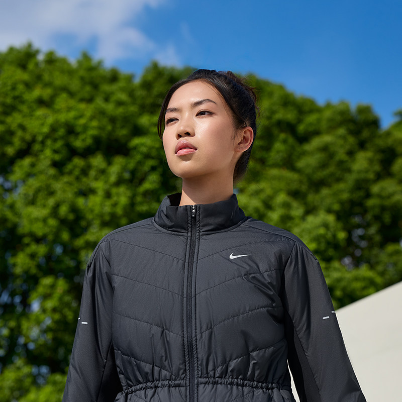耐克女子保暖跑步夹克冬季新款外套NIKE SWIFT THERMA-FIT HV2745,淘宝优惠券,粉丝福利购,淘宝优惠卷
