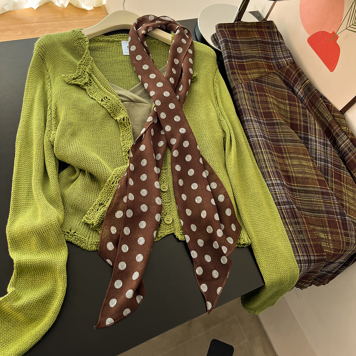 古早味辣妹！绿色针织开衫叠穿吊带背心波点丝巾格子半身裙女套装,淘宝优惠券,粉丝福利购,淘宝优惠卷