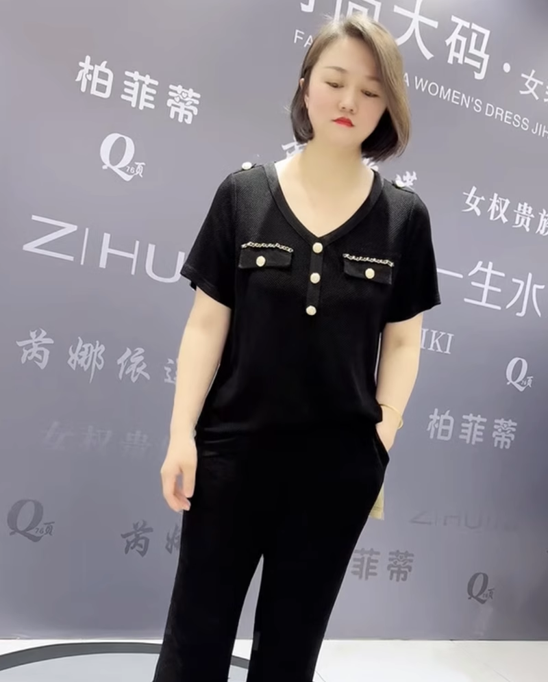 芮娜依莲9353夏款真丝醋酸面料V领气质短袖加大码女装纯色显瘦T恤 - 图3