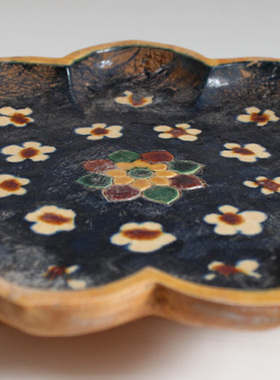 陶瓷摆件雕刻花卉仿古风艺术品