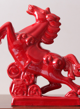 陶瓷大红马飞黄腾达唐三彩摆件