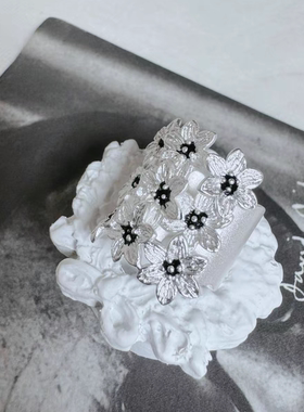 镀银小众设计师款春花型戒指女