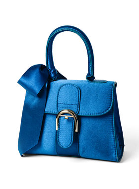 家具展厅手提包装饰品全屋定制