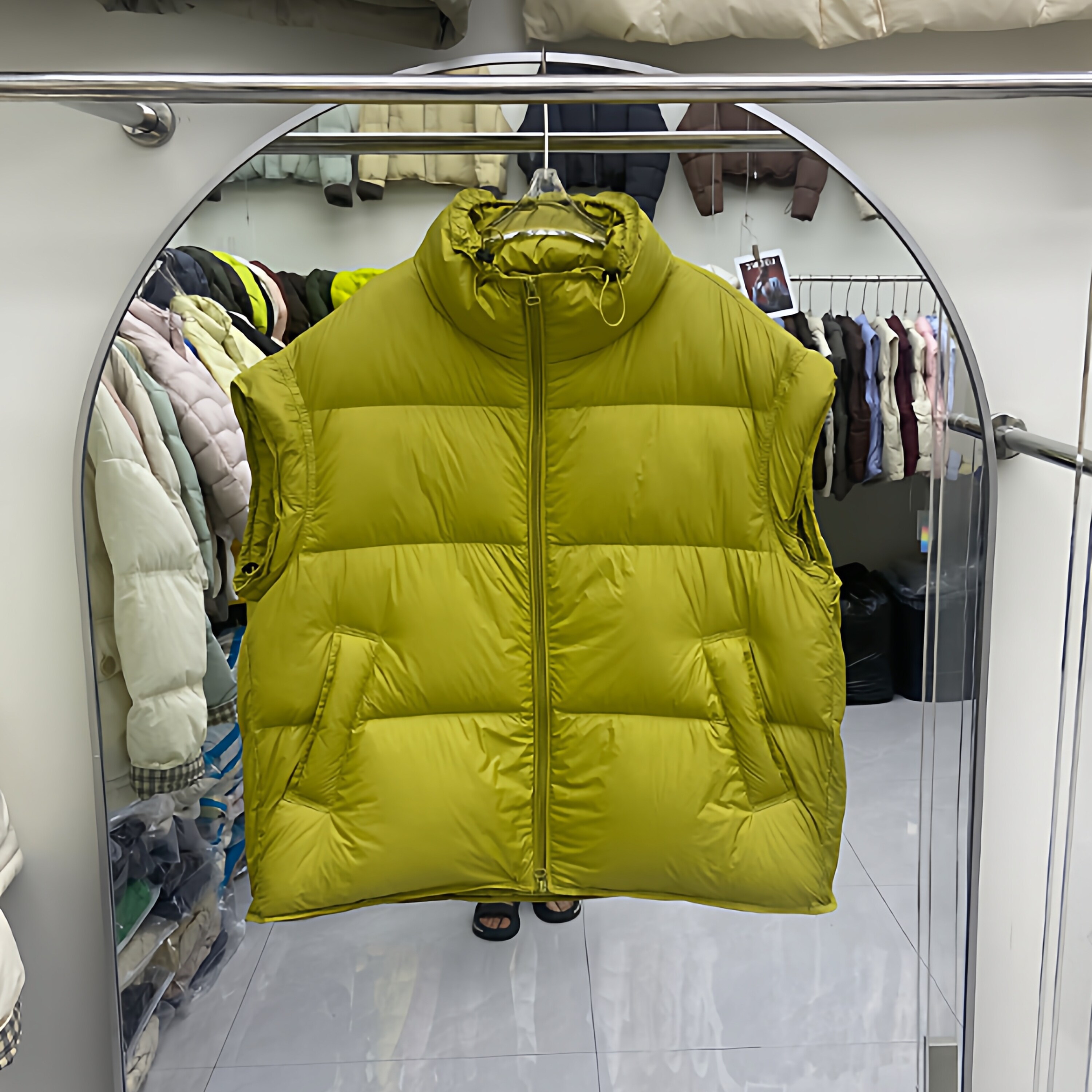 2025冬新款加厚90白鸭绒立领羽绒服马甲女泡芙短款韩版宽松大版