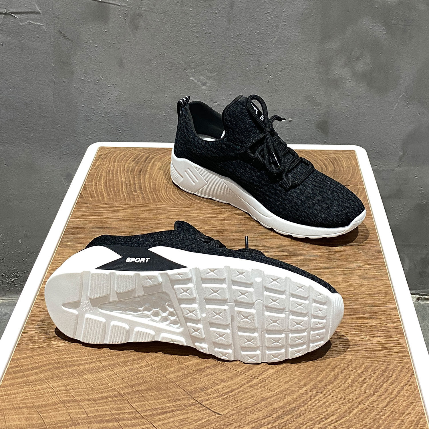 厚底运动鞋女跑步减震轻便百搭透气网面鞋黑色单鞋软底中年妈妈鞋,淘宝优惠券,粉丝福利购,淘宝优惠卷