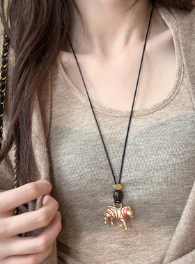 HEY TAO复古金属小马吊坠项链长款2025秋冬新款毛衣链挂脖配饰女