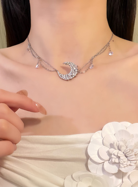 HEY TAO复古闪钻锆石月亮吊坠项链女款轻奢清冷感颈链配饰锁骨链