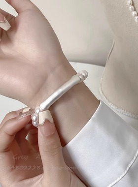 轻奢气质施家白珍珠手链ins小众设计手串高级感竹节手镯2025新款