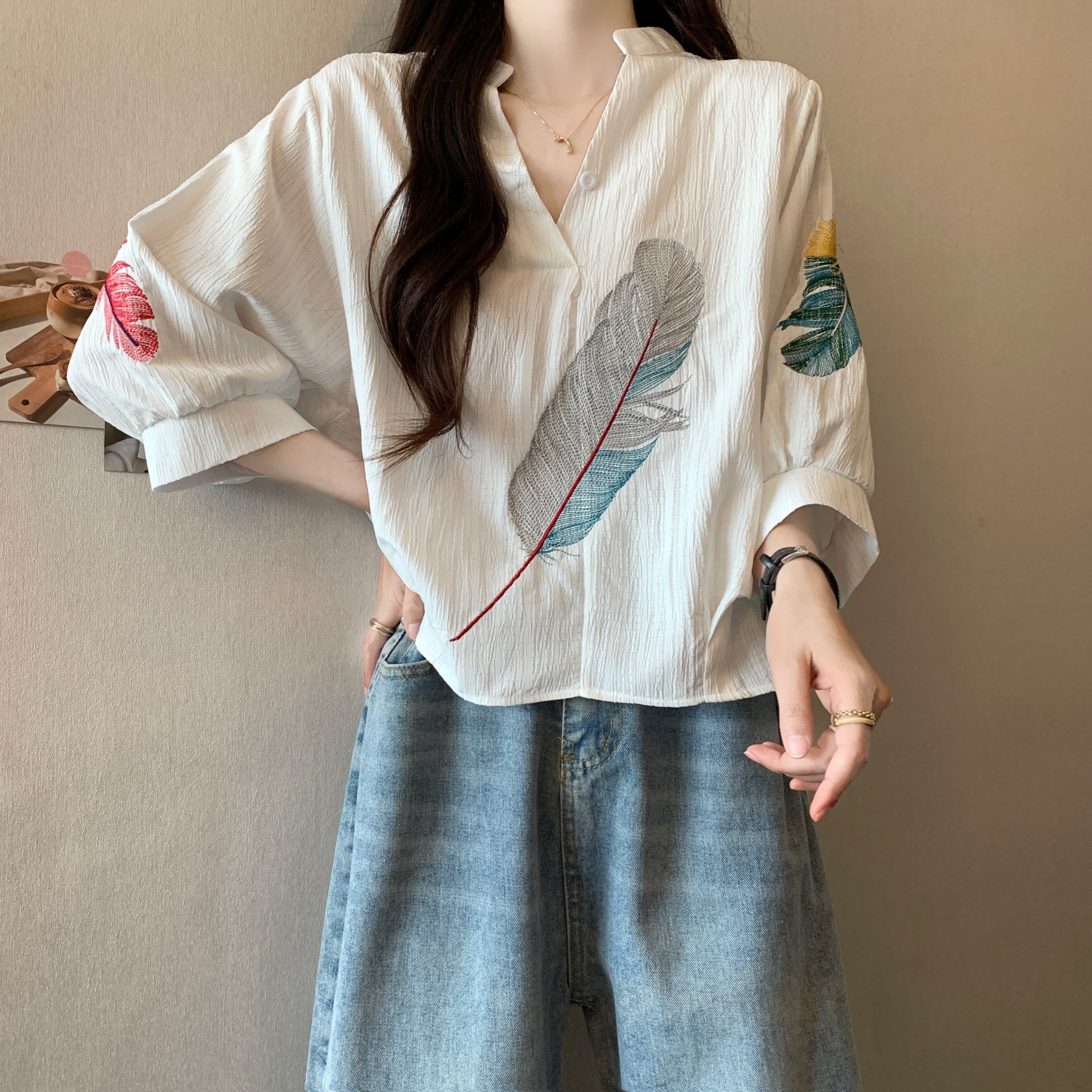 大码女装V领刺绣棉麻衬衫夏季胖妹妹设计感别致宽松七分袖上衣潮,淘宝优惠券,粉丝福利购,淘宝优惠卷