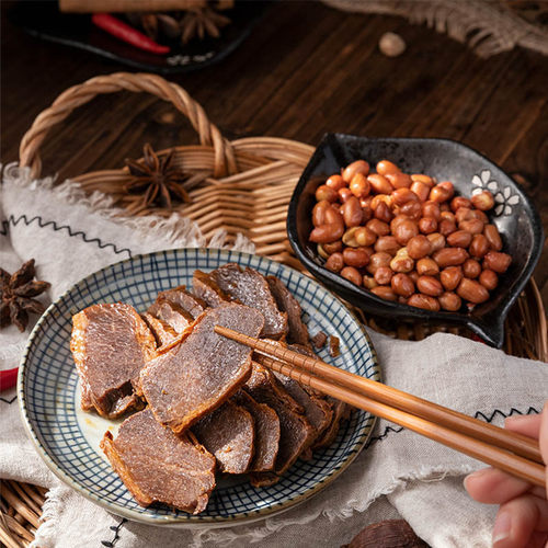 三珍斋五香酱牛肉熟食卤味即食红烧牛肉干特产牛腱子健身真空冷吃 - 图0