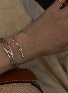 2024新款小众ins时尚气质设计手工不规则肌理手镯开口情人节礼物