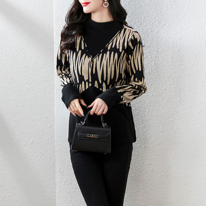  伊自尚服饰毛针织衫