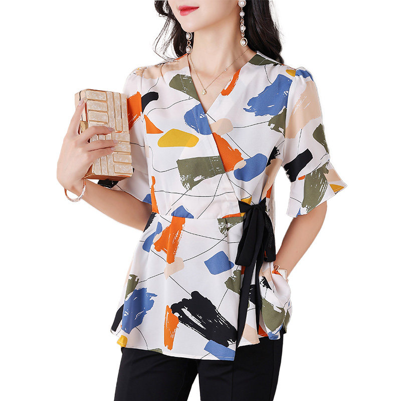  伊自尚服饰大码内搭