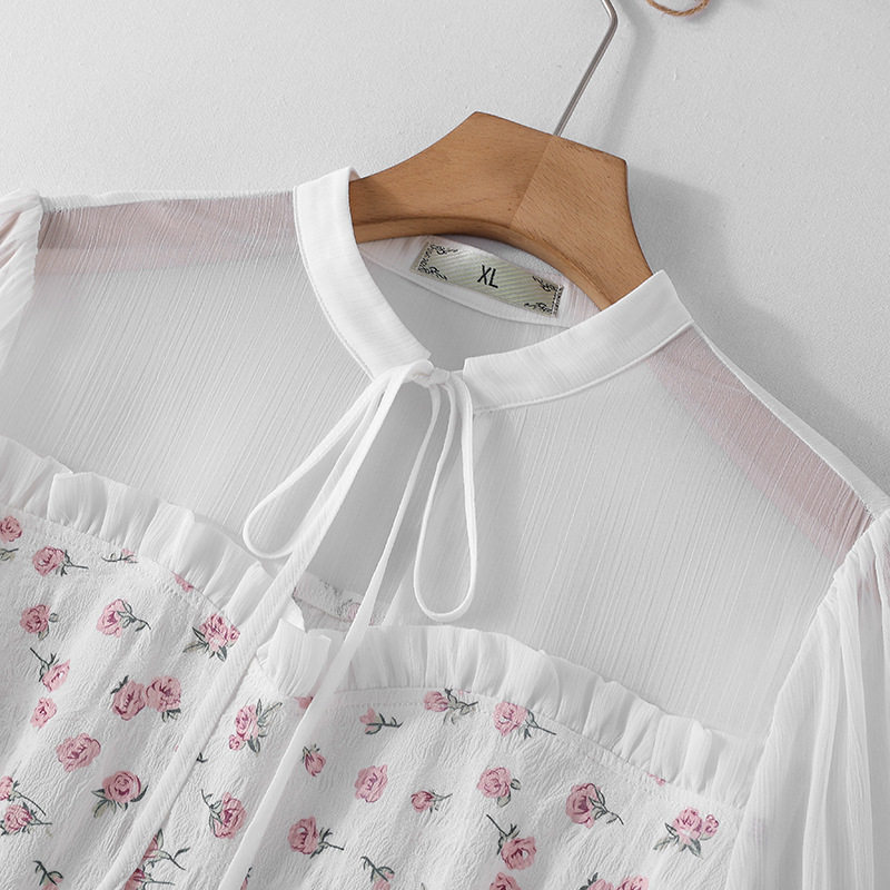  伊自尚服饰连衣裙