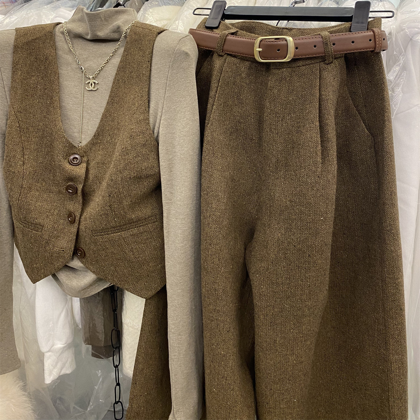 秋冬老钱风穿搭毛呢时尚套装单排扣马甲背心搭高腰阔腿裤休闲裤女,淘宝优惠券,粉丝福利购,淘宝优惠卷