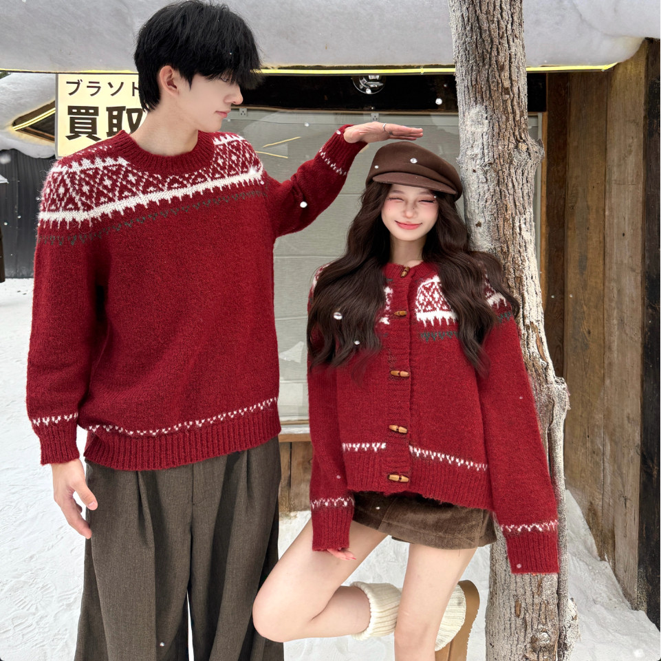 情侣装2025秋冬复古费尔岛红色新年毛衣氛围感牛角扣外套跨年穿搭,淘宝优惠券,粉丝福利购,淘宝优惠卷
