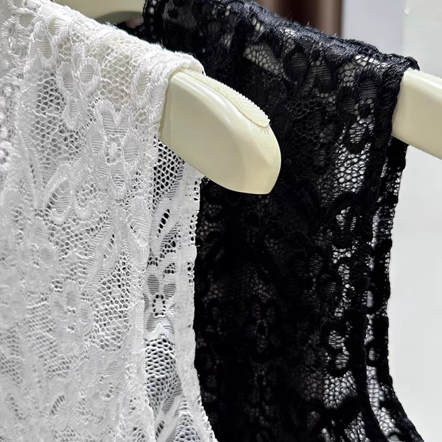 ເສື້ອຢືດແຂນບໍ່ມີແຂນ V-neck lace bottoming shirt tulle