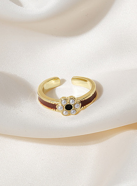 新潮食指戒复古港风 珍珠花朵指环 高端气质典雅成熟戒指